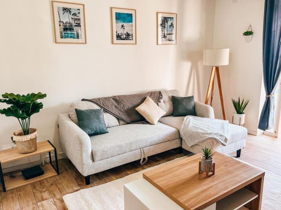 Casa Tropica Sainte-Anne Apartment ภายนอก รูปภาพ